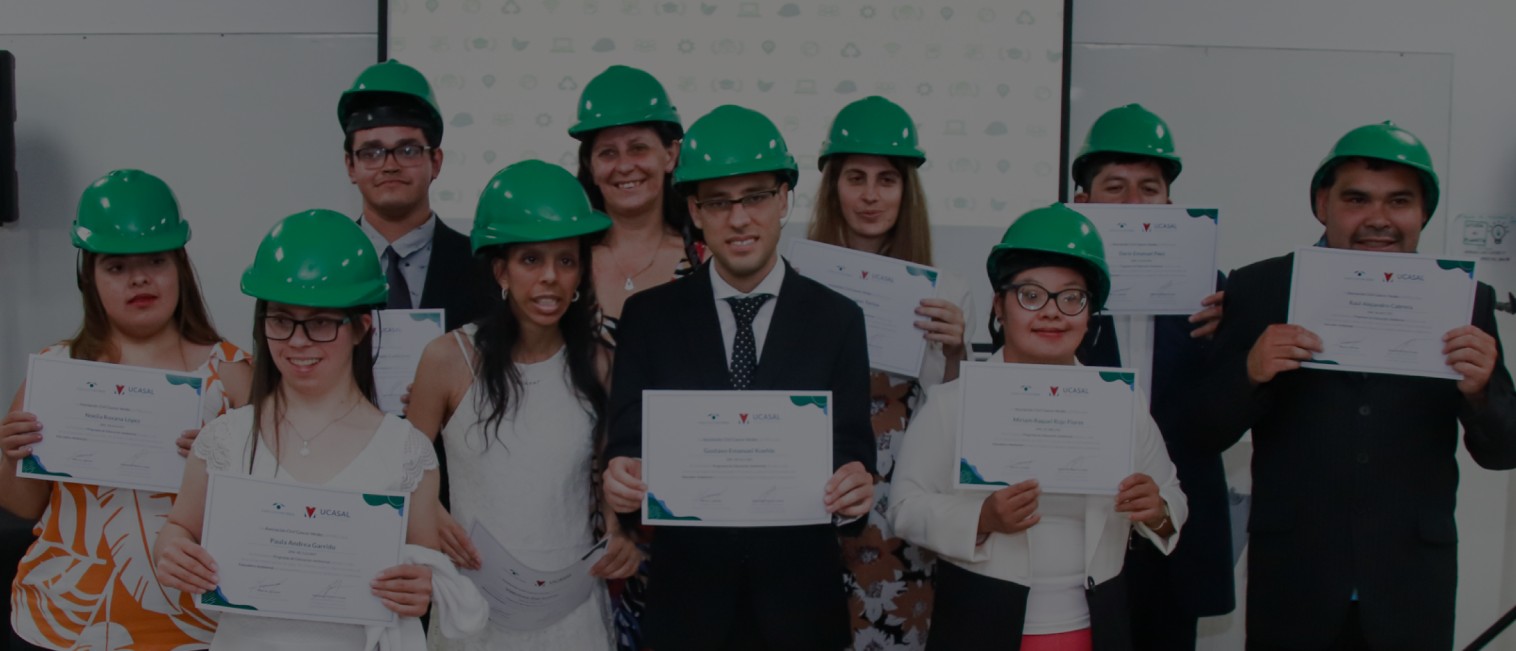 Cascos Verdes es una asociación civil sin fines de lucro que trabaja desde el año 2007 por la inclusión de personas con discapacidad intelectual a través de la educación ambiental. 