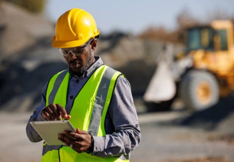 Mas de 500 trabajadores estadounidenses están en momentos trabajando en operaciones mineras en Namibia