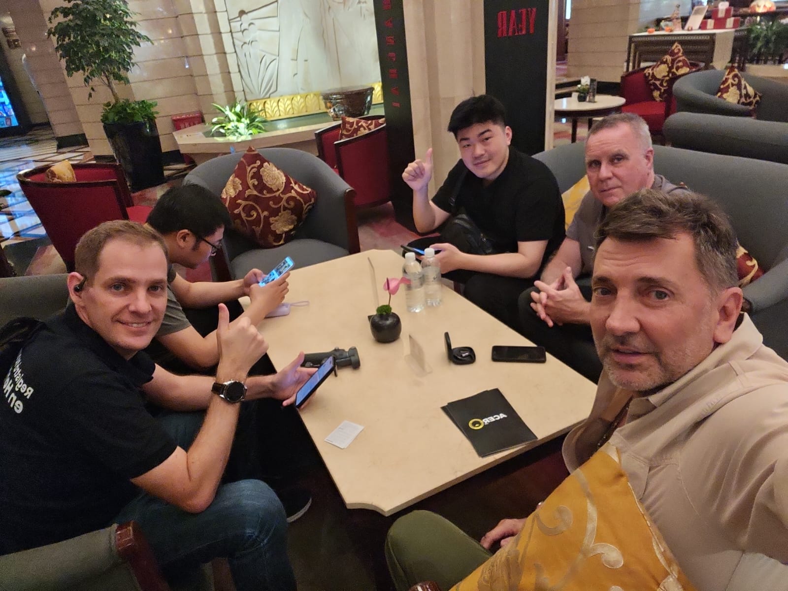 El equipo directivo de ACER desplazado a China con su propietario Claudio García liderando la operación. El equipo directivo de ACER desplazado a China con su propietario Claudio García liderando la operación.