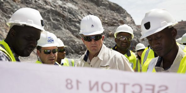 El conflicto surge de nuevo por el incumplimiento del gobierno en ejecutar un acuerdo completamente negociado desde febrero de 2025, a pesar de que Barrick ya había pagado 85 millones de dólares como parte de las negociaciones en curso desde octubre de 2024.