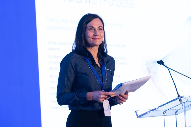 El liderazgo femenino de Natascha Viljoen marcará una nueva etapa en la compañía Newmont El liderazgo femenino de Natascha Viljoen marcará una nueva etapa en la compañía Newmont