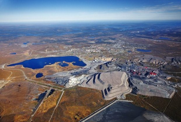 acero y roca.Kiruna