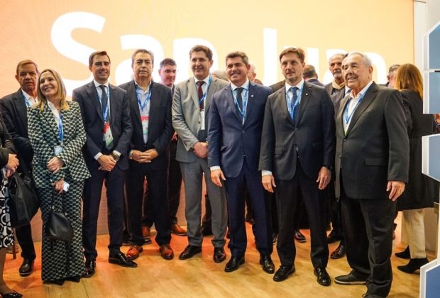 acero y roca.ar1