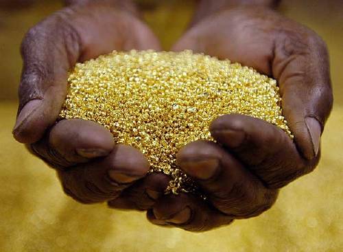 Ghana expulsa a las empresas extranjeras de su mercado de oro, y aspira a controlar el metal precioso en toda medida