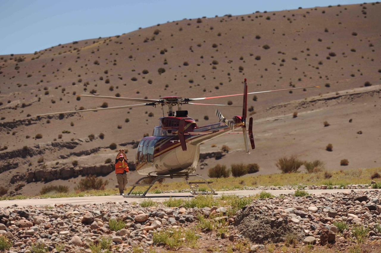 Acero y Roca | Magazine Minero - Con el cielo de testigo: Walter Gallardo, el piloto que voló todo San Juan