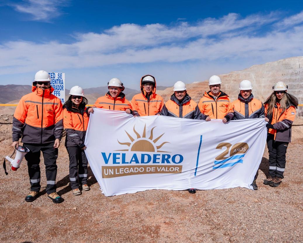Acero y Roca | Magazine Minero - Orrego lleva el Día de la Minería a Veladero: 20 años de historia en la montaña