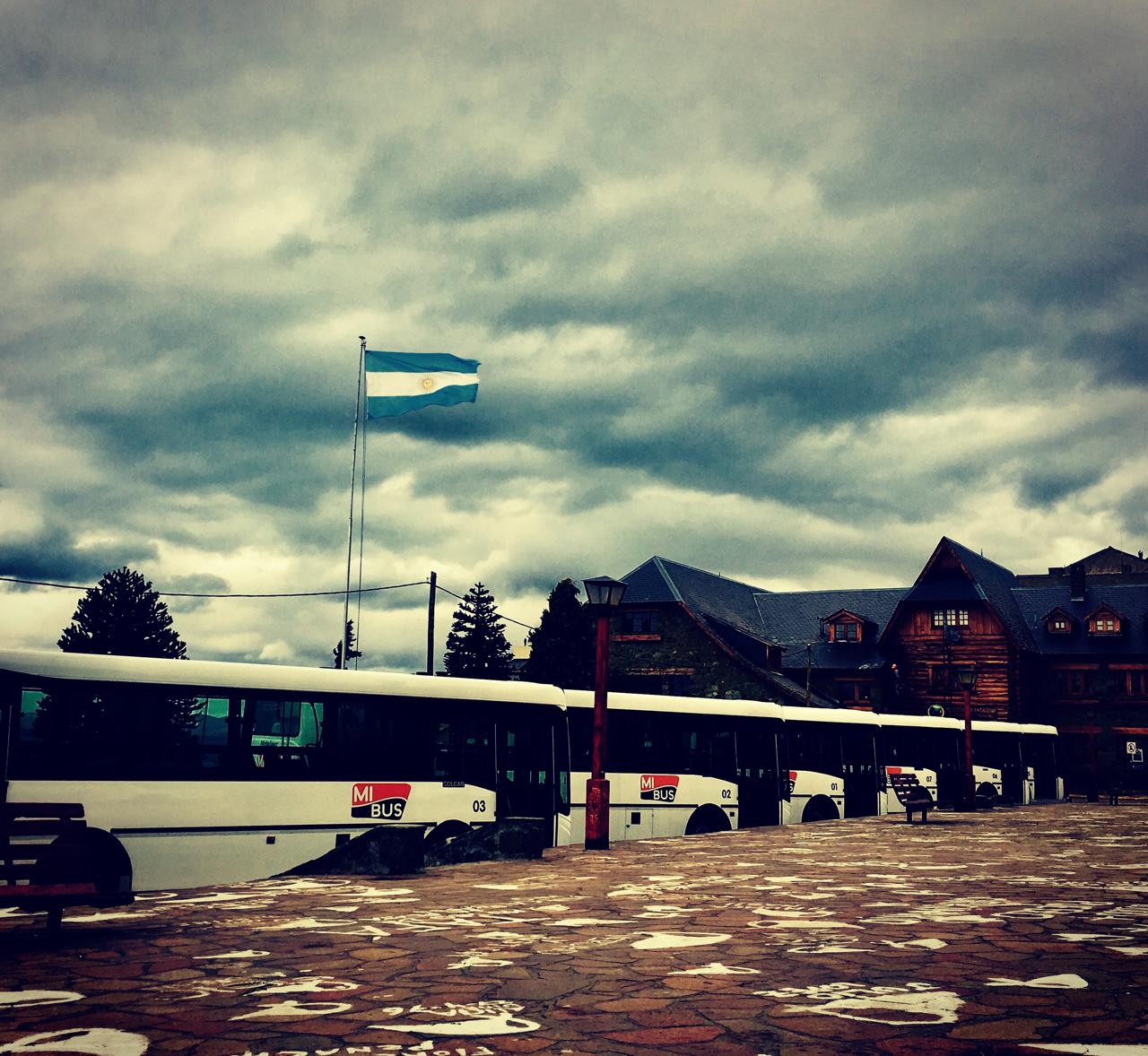 Servicio de transporte de pasajeros "Mi Bus", en Bariloche