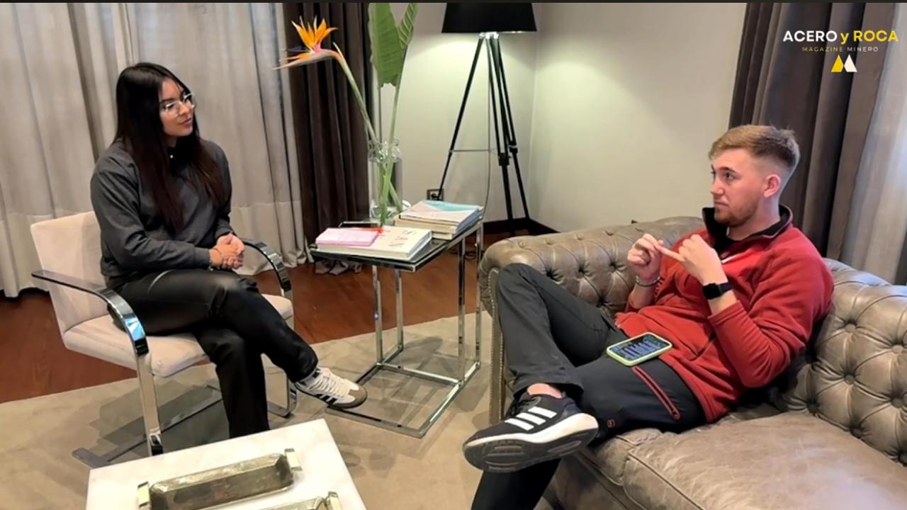 Camila Porra y Juanchi Femenia son dos creadores de contenidos san juaninos, y juntos dieron el banderazo de salida al primer programa de streaming de ACERO Y ROCA.