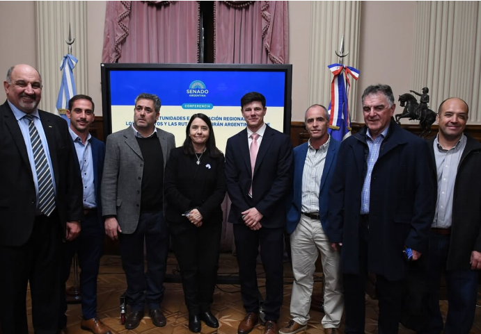Referentes de las Cámaras empresariales estuvieron en el encuentro en el Senado