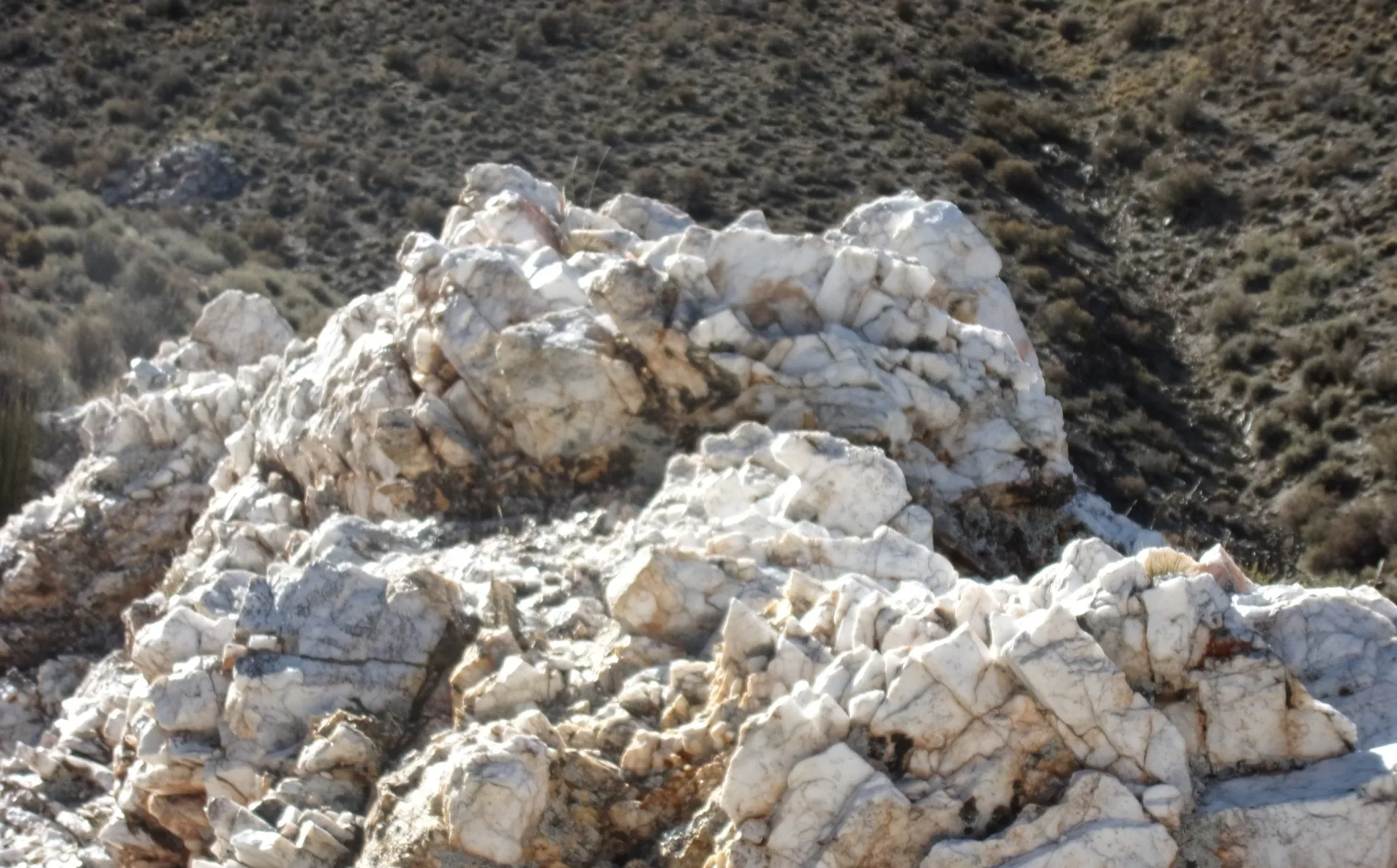 Acero y Roca | Magazine Minero - Ofrecen valiosos yacimientos mineros en Mendoza con reservas de talco, cuarzo y cobre