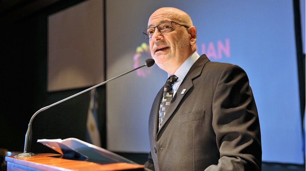 Iván Grgcic, ex sacerdote y actual Director de Relaciones Gubernamentales de Vicuña podria tener la llave del consenso para los miembros de la Camara minera de San Juan 