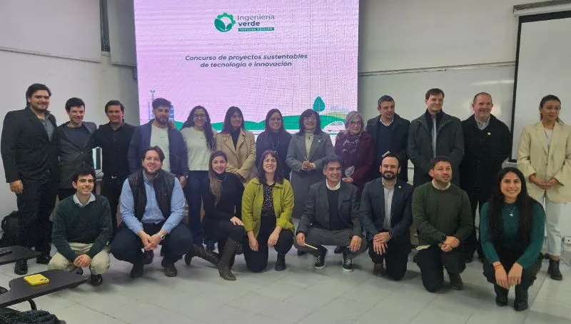 El certamen se orienta a estudiantes y egresados/as de todas las unidades académicas de la UNSJ que quieran desarrollar soluciones en torno a eficiencia energética, uso responsable del agua, economía circular y energías alternativas. Este año se amplió el alcance y la respuesta fue contundente