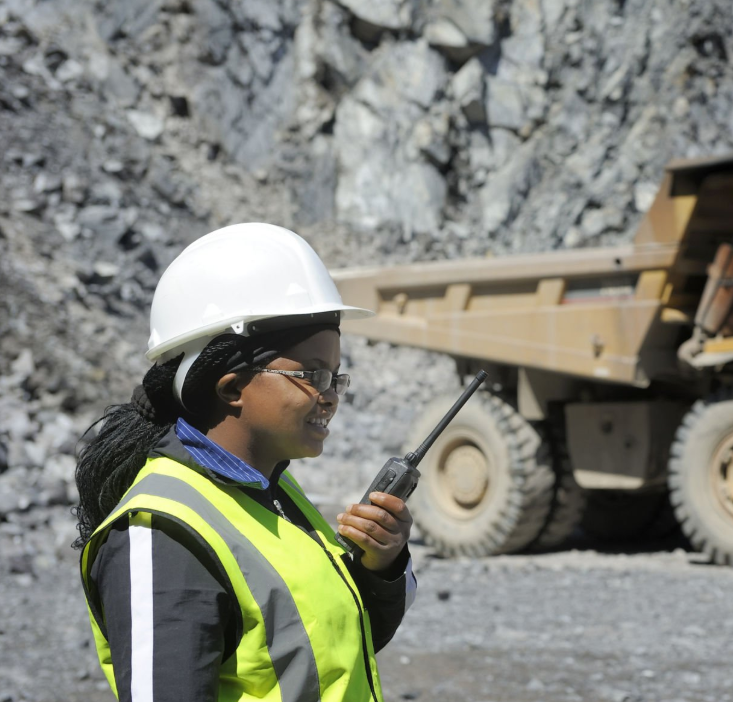 Empleo femenino en minería