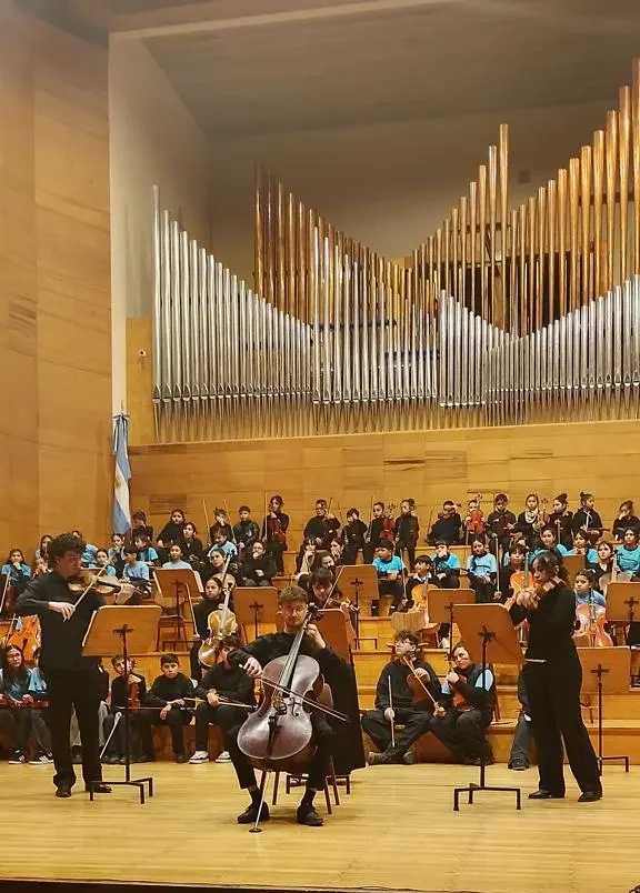 Acero y Roca | Magazine Minero - Minería al ritmo de la música: cómo Hualilán y Sonia Delgado están transformando Ullum