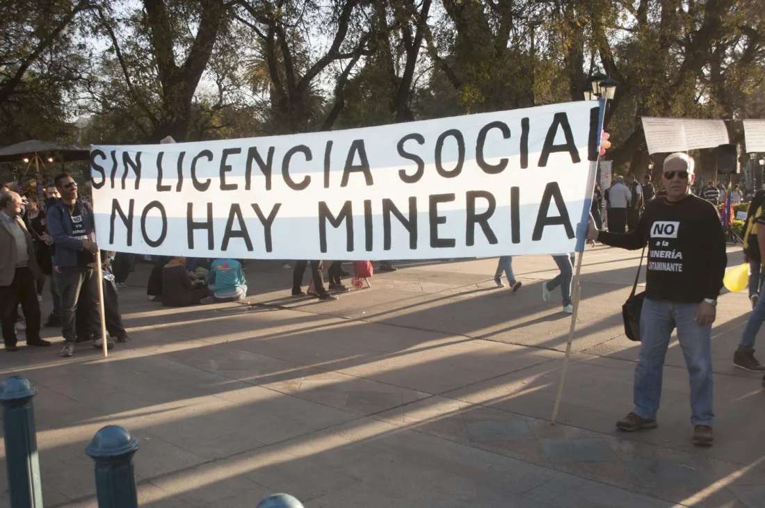 Acero y Roca | Magazine Minero - La licencia social en la minería: el talón de Aquiles de los proyectos