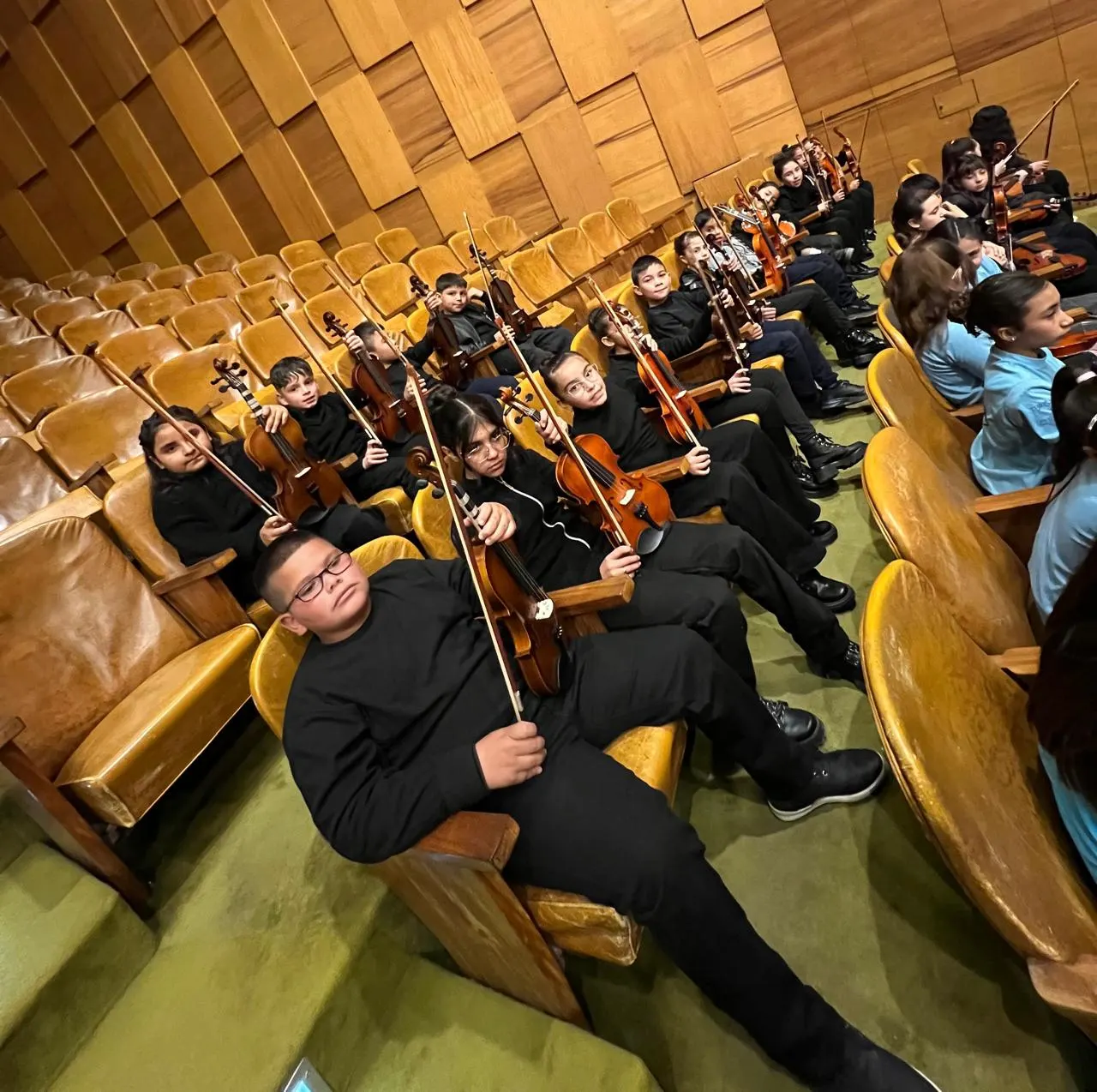 Orquesta de Ullum formada por jóvenes talentos del municipios instantes antes a su debut