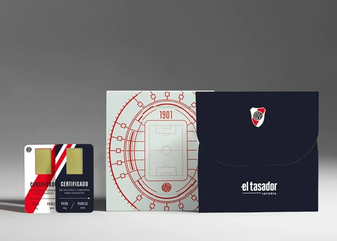 Lingotes oficiales de oro de River Plate con el escudo del club. Una innovadora colección para hinchas