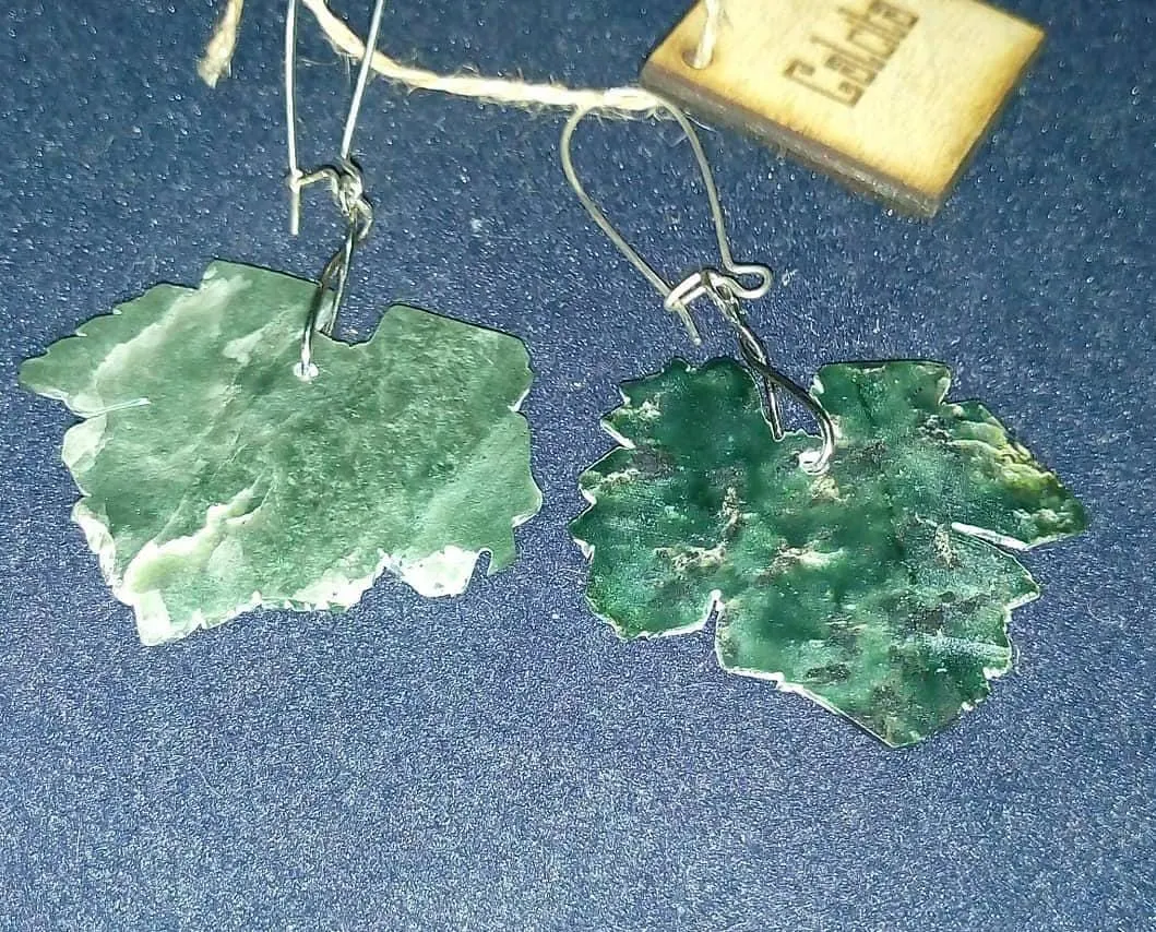 Aros tallados de serpentina