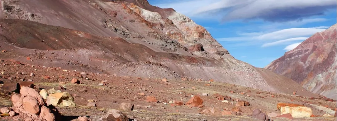 Trabajadores del IANIGLA en la zona glaciar de Calingasta, en la provincia de San Juan.