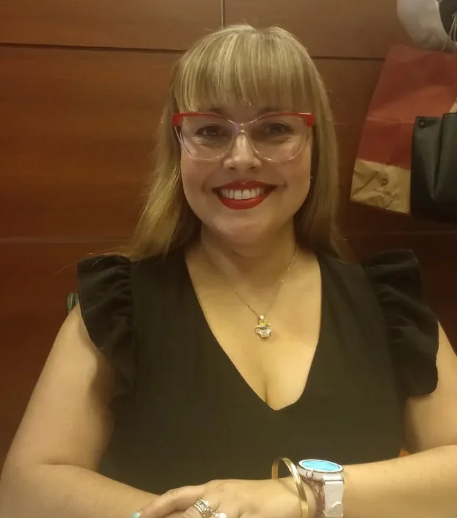 Retrato de la ingeniera Elizabeth Soria, responsable de la gestión ambiental minera en San Juan.
