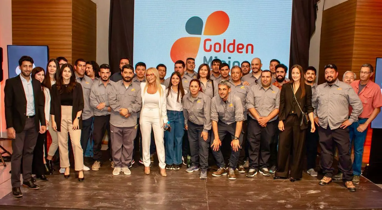 Trabajadores de Ullum en una capacitación organizada por Golden Minning.