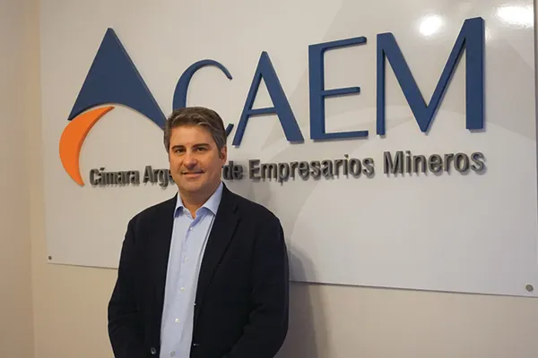 Acero y Roca | Magazine Minero - El diplomático que revolucionó la minería: La huella de Marcelo Álvarez en Barrick y Veladero