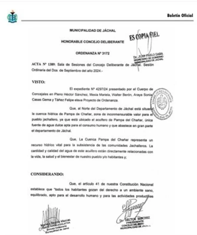 Fotografía de la ordenanza municipal de Jáchal que declara al acuífero de Huachi como área protegida