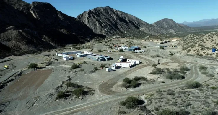 Acero y Roca | Magazine Minero - Traslado inédito. Cómo moverá Hualilán 1.000 toneladas de mineral por las rutas de San Juan