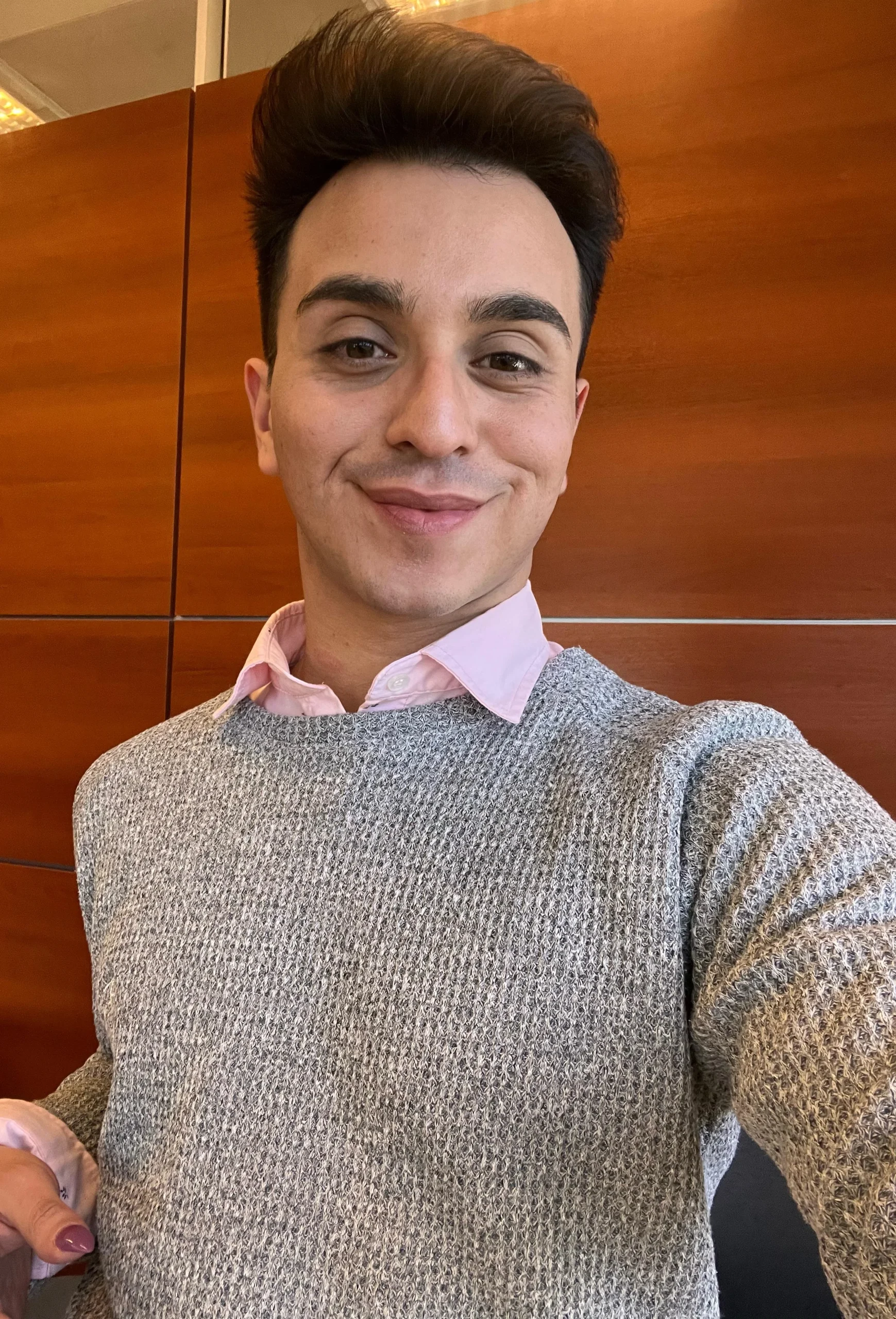 Retrato del Lic. Ezequiel Fernández, experto en recursos humanos y gestión de calidad.