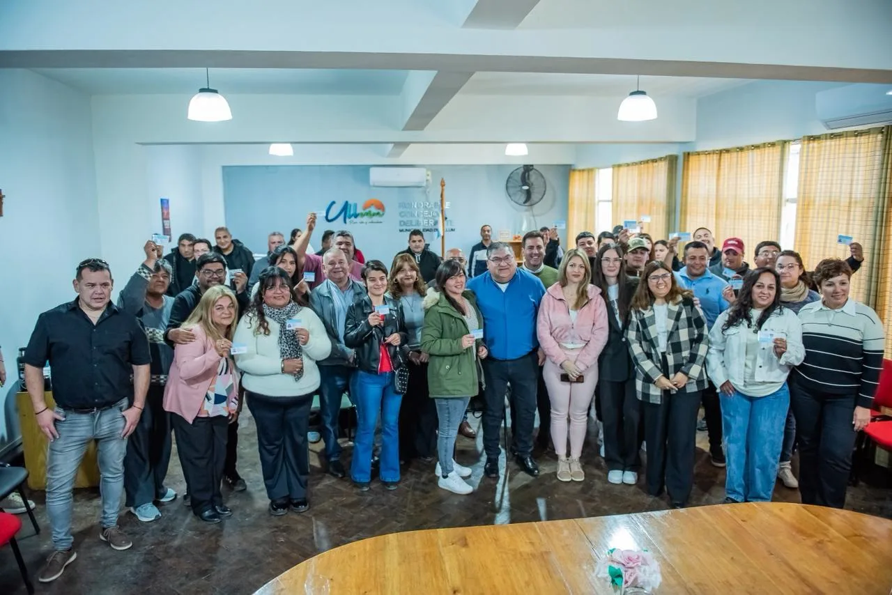 Grupo de adultos asistentes a capacitaciones de Hualilán.