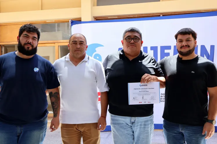  Miembros de la comisión de ASIJEMIN 