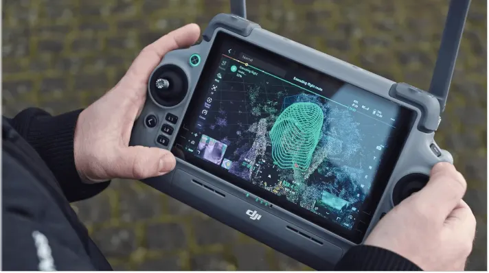 Integración de datos de drones en minería con plataformas GIS para mejorar la toma de decisiones y la eficiencia.