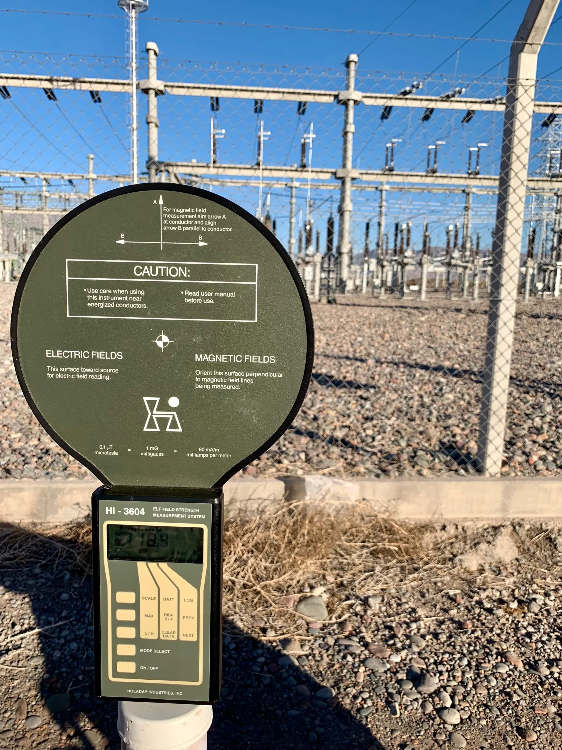 Equipo de medición de Campos Eléctricos y Magnéticos para estudios de impacto ambiental