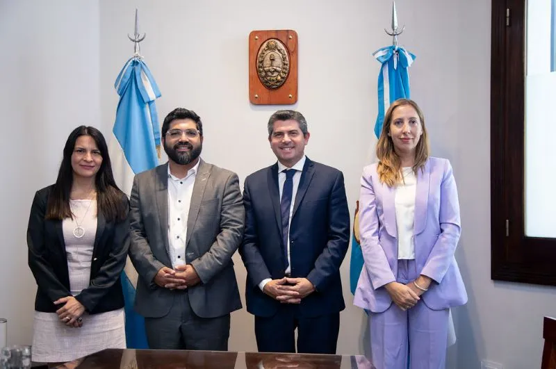  La ministra de Gobierno Laura Palma, el delegado presidencial Galo Luna, el gobernador Marcelo Orrego y Claudia Sarmiento.