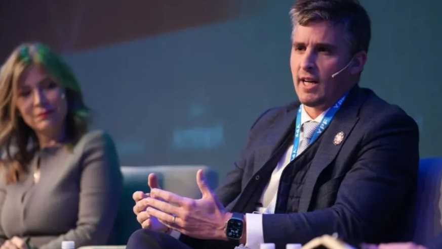 José Morea Vicuña Argentina Chile. Country Director defendiendo la seguridad jurídica en la Vicuña minería San Juan Leyes.