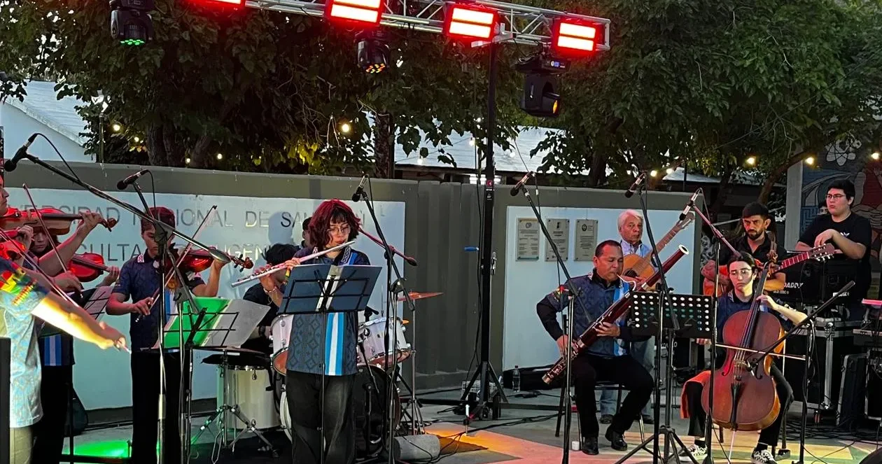 Presentación artística en Puertas Abiertas Ingeniería UNSJ.