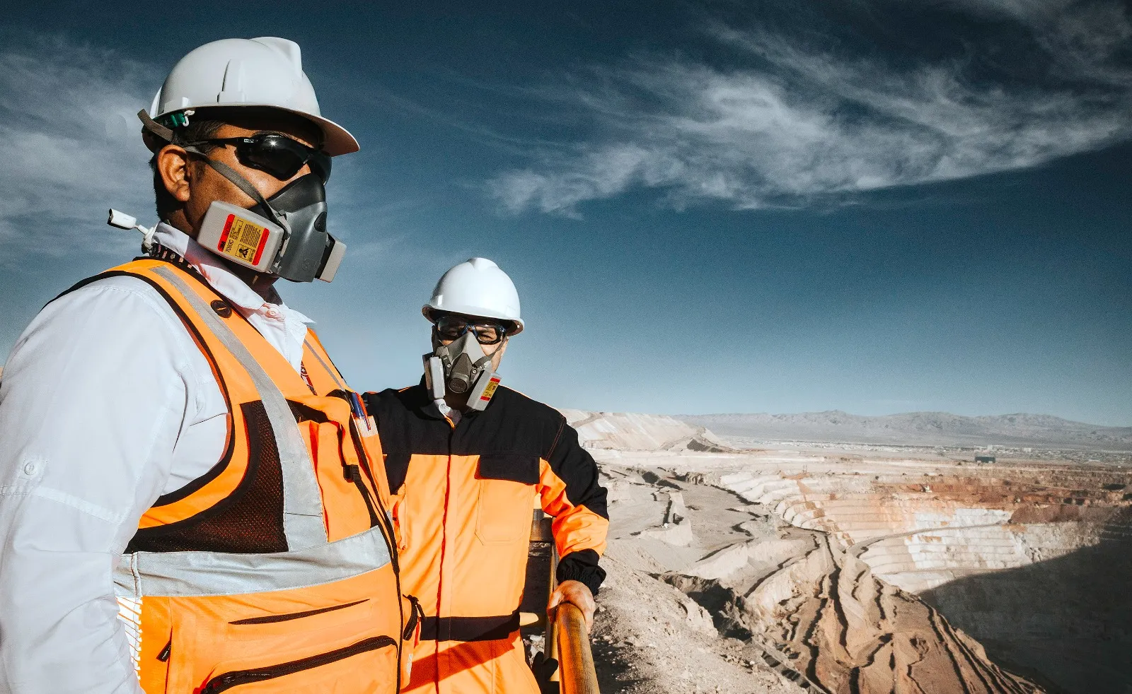 Operarios mineros durante la jornada de faena 