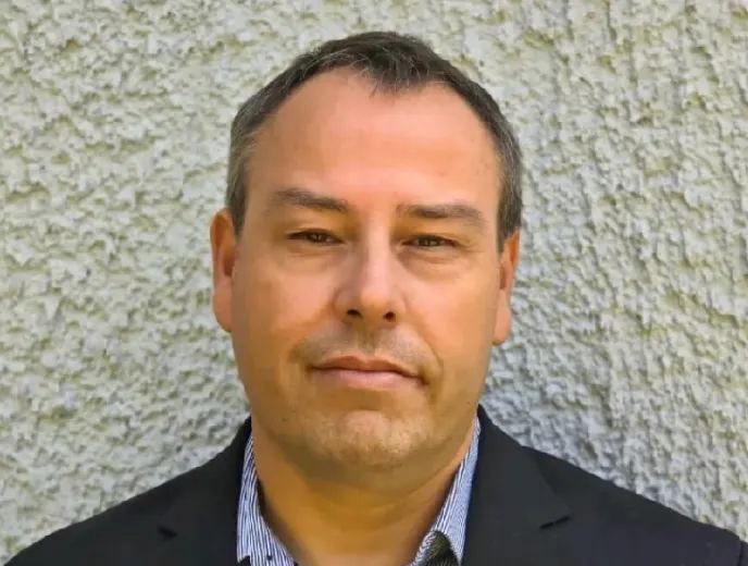 Retrato de Claudio Valencia Montero Director Quartile Mining.