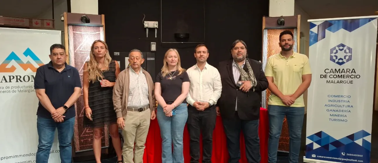 Integrantes de la la audiencia pública proyecto minero Potasio Cancambria