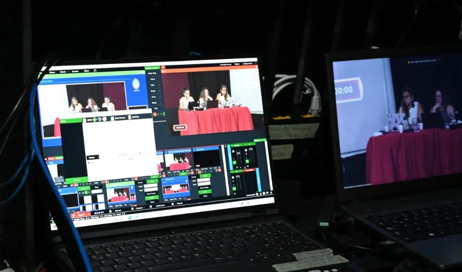 La audiencia híbrida contó con un importante número de participantes