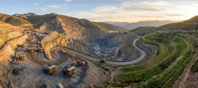 Acero y Roca | Magazine Minero - La «letra chica» del proyecto de cierre de minas: ¿Quién pagará los pasivos ambientales?