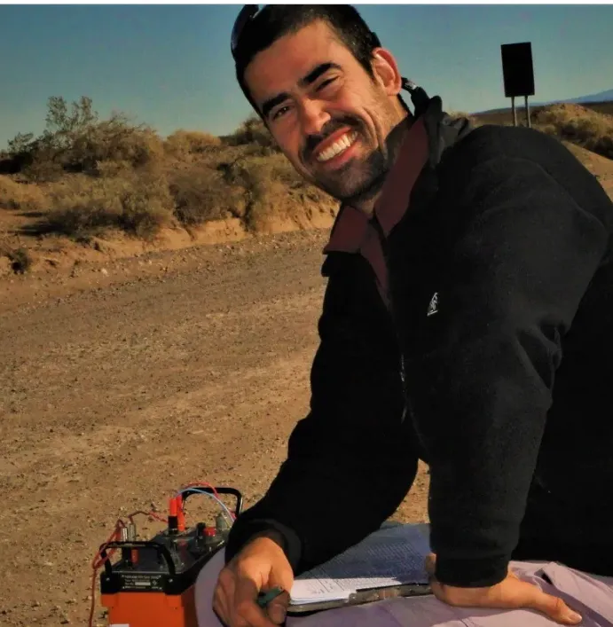 Retrato del hidrogeólogo Augusto Wetten.