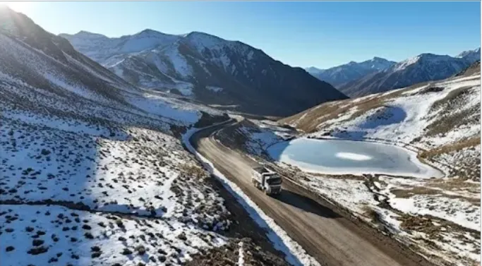 Escenario similar al propuesto para extender la operatividad invernal. Imagen ilustrativa. Imagen ilustrativa de ACERO Y ROCA