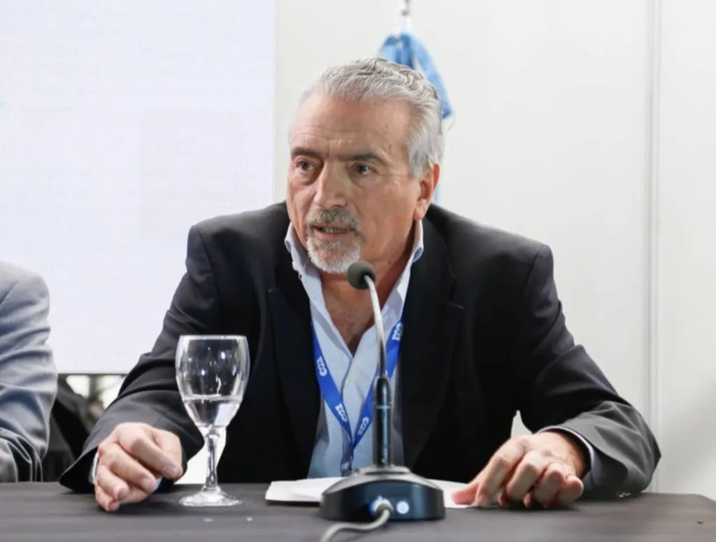 Raúl Cabanay, presidente Cámara de Caleros San Juan, exige Ruta 153 para exportar cal.