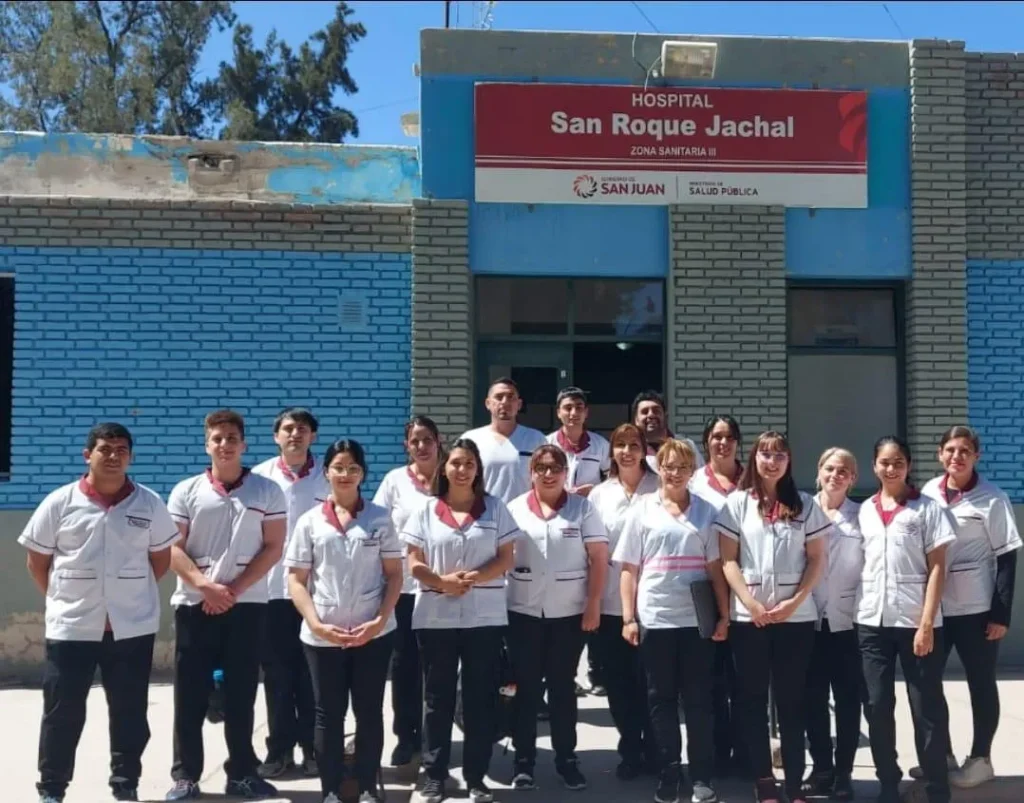 Estudiantes en la finalización del cursado de la carrera Licenciatura en Enfermería en Jáchal.