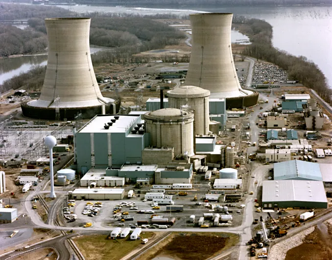Planta nuclear Three Mile Island en Pensilvania hito histórico de la energía atómica.