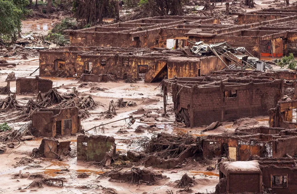Represa Fundão desastre minero Brasil responsabilidad BHP.