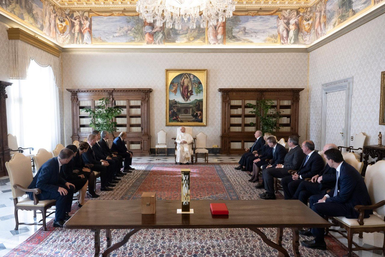 Líderes mineros argentinos , junto a los Ceos de BHP ,Vale Ivanhoe, Sigma en el Vaticano