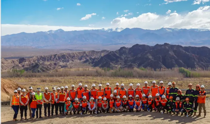Equipo operativo proyecto minero Los Azules Calingasta San Juan.