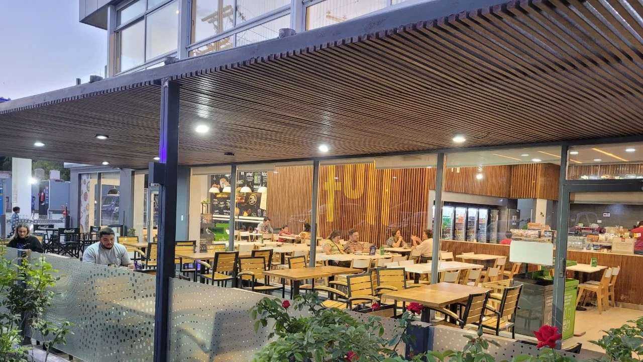 Muebles fabricados con madera plástica.